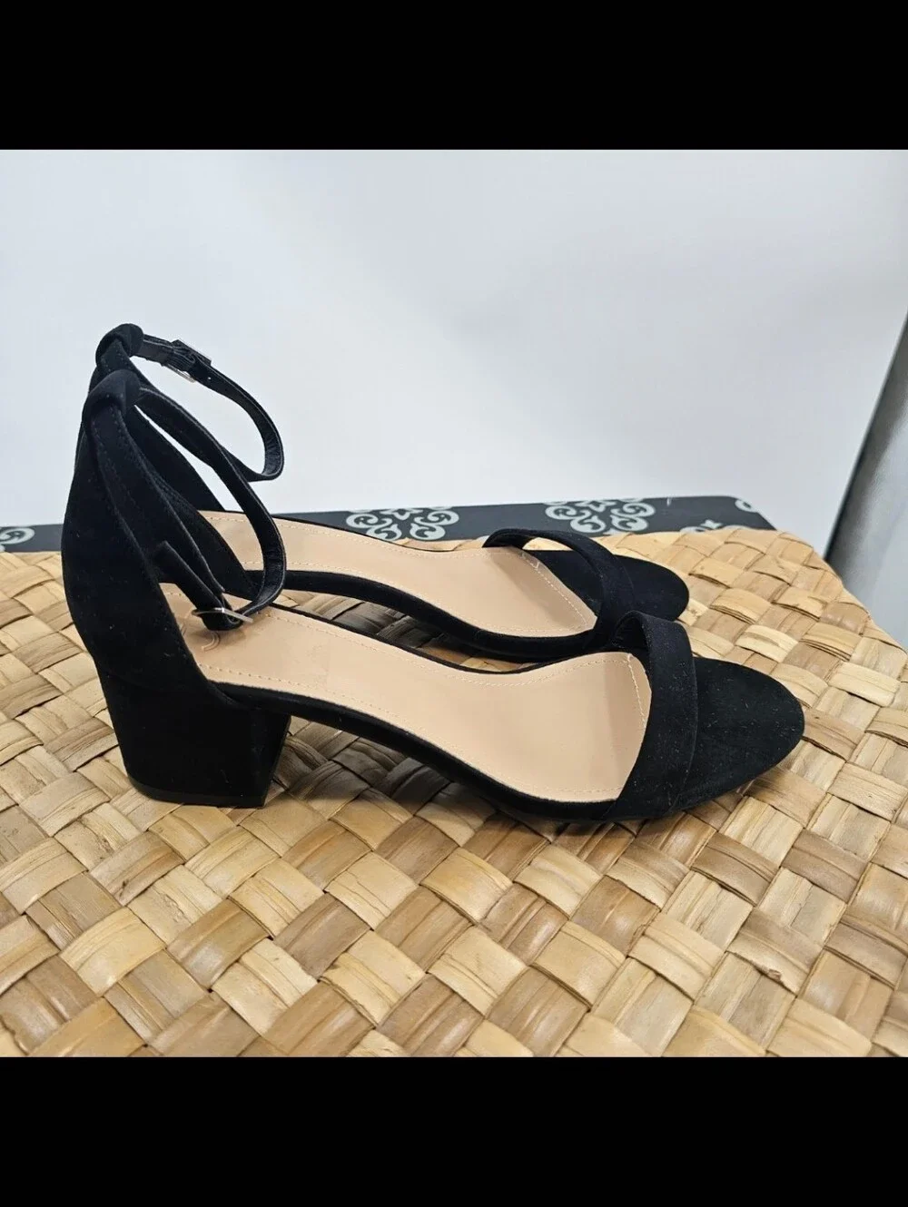 Black Heels Open Toe Low Block Summer Sandals Size 8.5